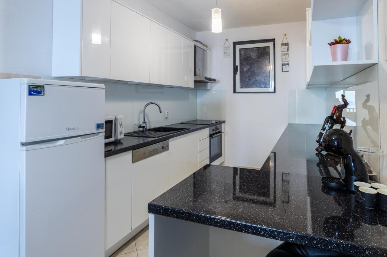 Apartment Dany - Free Beach Parking Макарска Екстериор снимка