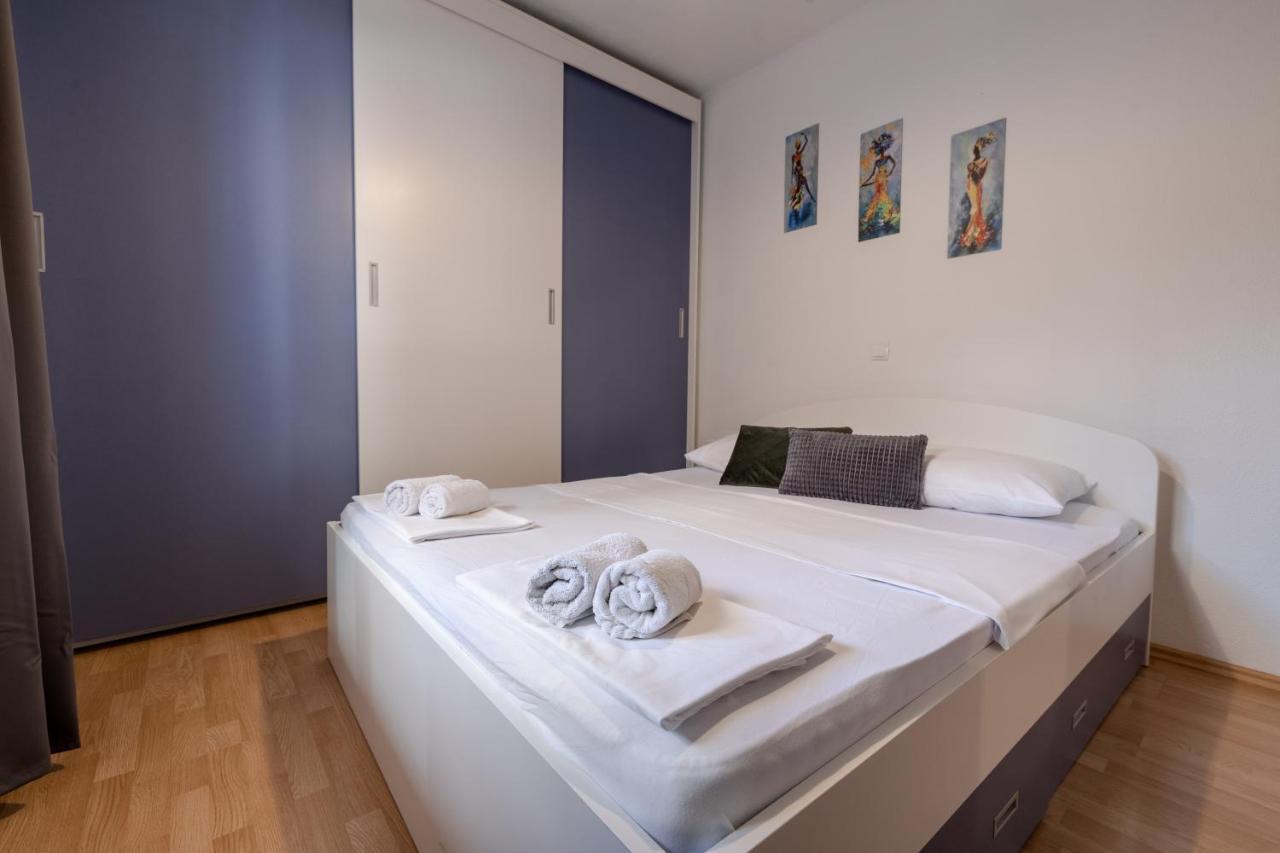 Apartment Dany - Free Beach Parking Макарска Екстериор снимка